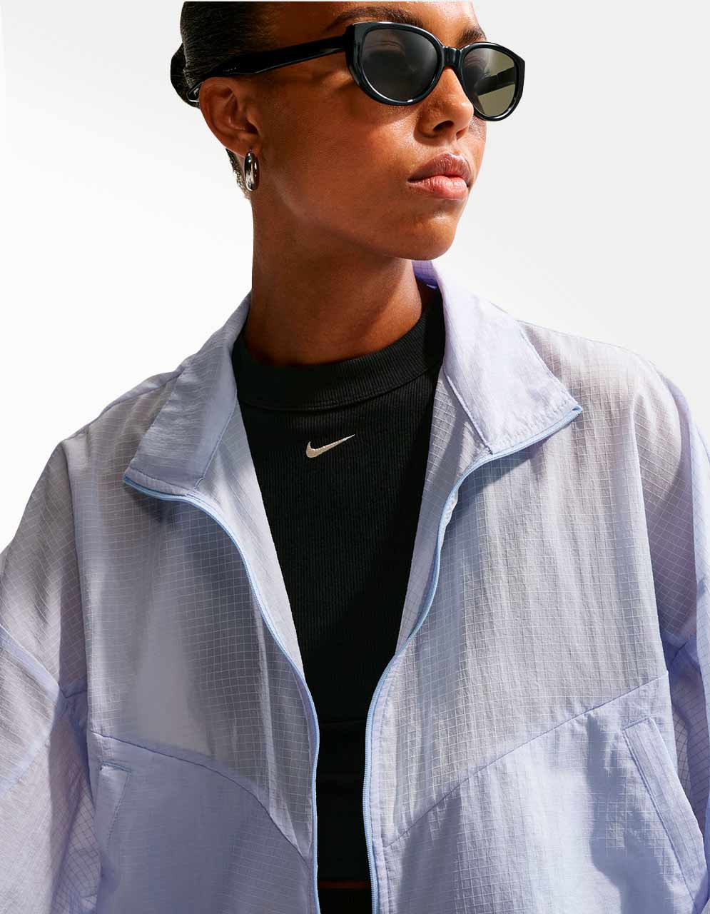 Chamarra Nike NSW Ltwt Ripswr Azul - Mujer — imagen 4
