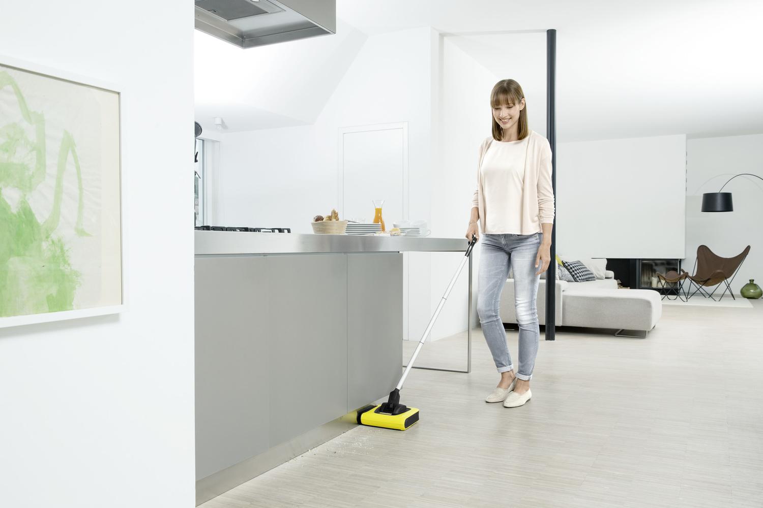 ESCOBA ELECTRICA INALAMBRICA KARCHER KB-5 CEPILLO EXTRAIBLE — imagen 2