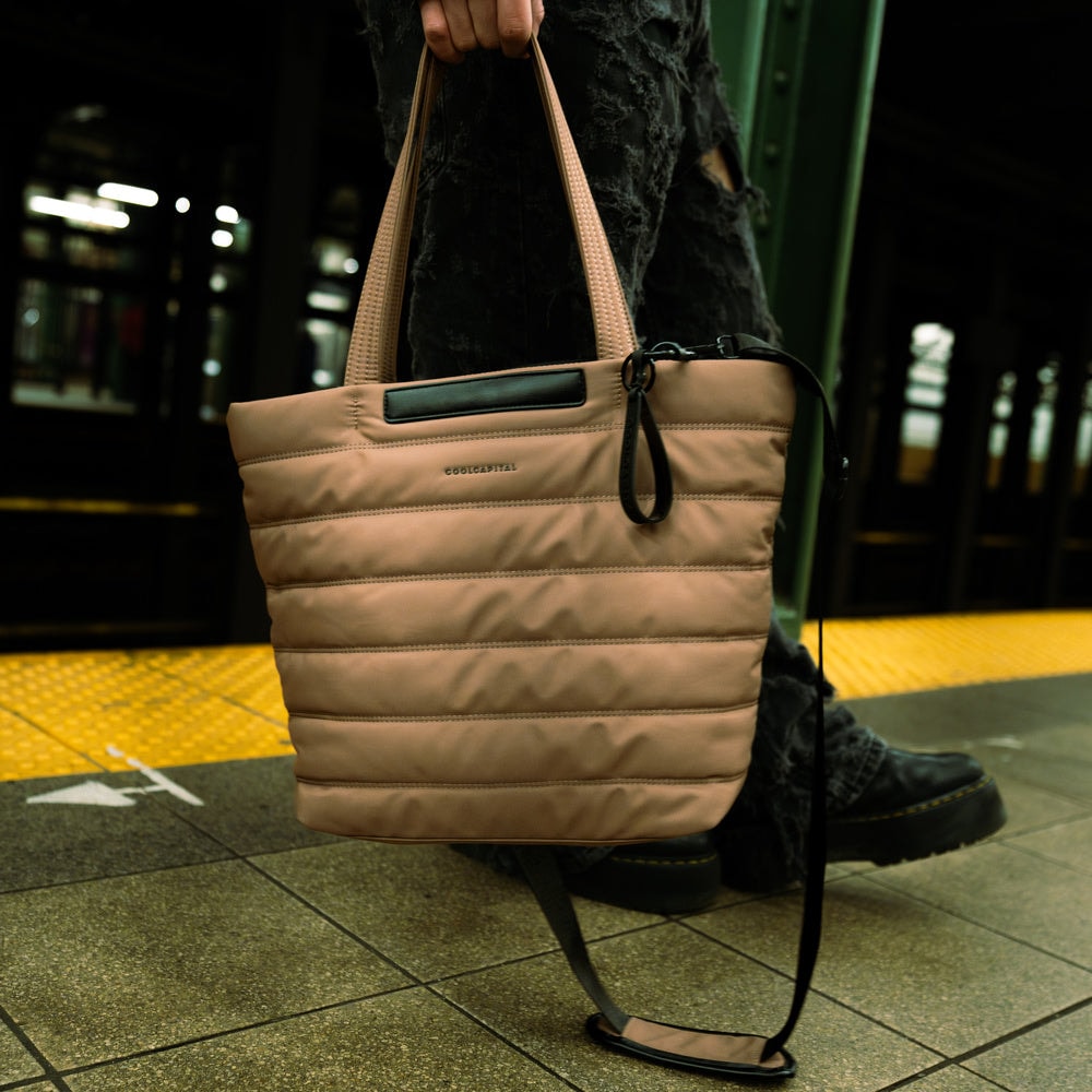 Bolsa Tote Bag Sora Laptop 13" Cool Capital Cafe — imagen 7