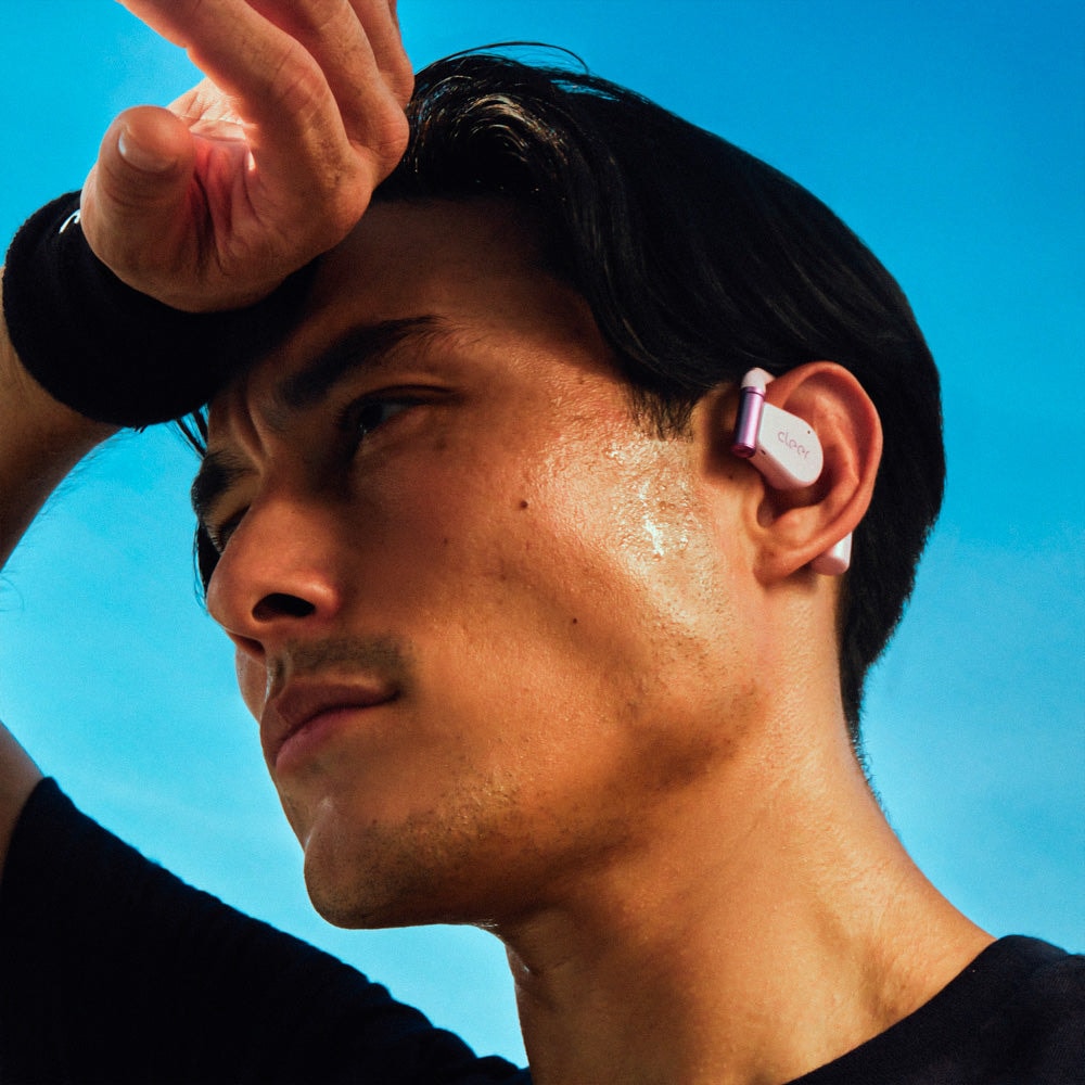 Audifonos Cleer ARC 3 Open-Ear: Sonido Hi-Res, Dolby Atmos, 50h Batería, IPX7 rosa — imagen 9