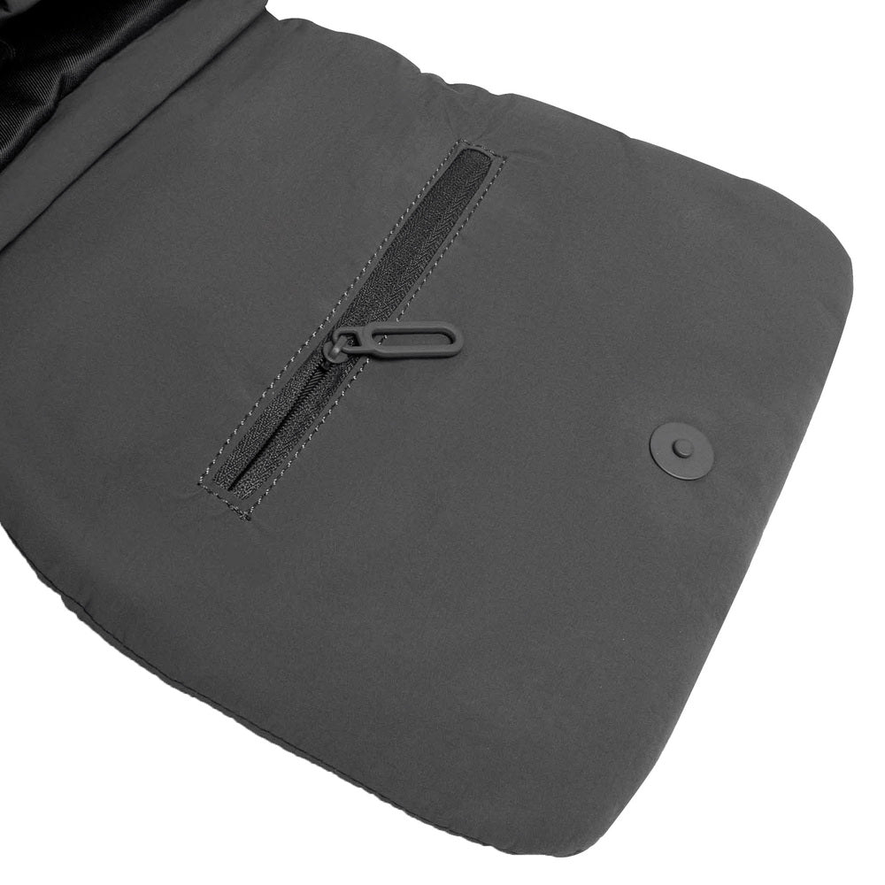 Mochila Onna Laptop 15" Cool Capital Gris — imagen 12