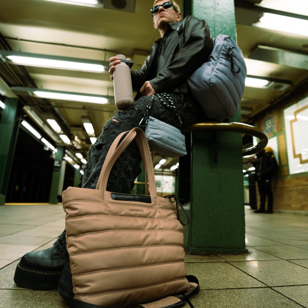Bolsa Tote Bag Sora Laptop 13" Cool Capital Cafe — imagen 12